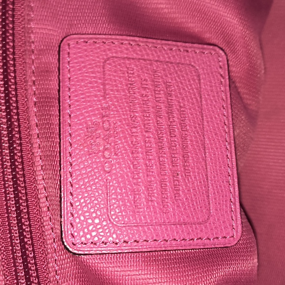 Coach Taxi Tote Bag F33915 - Picture 9 of 12